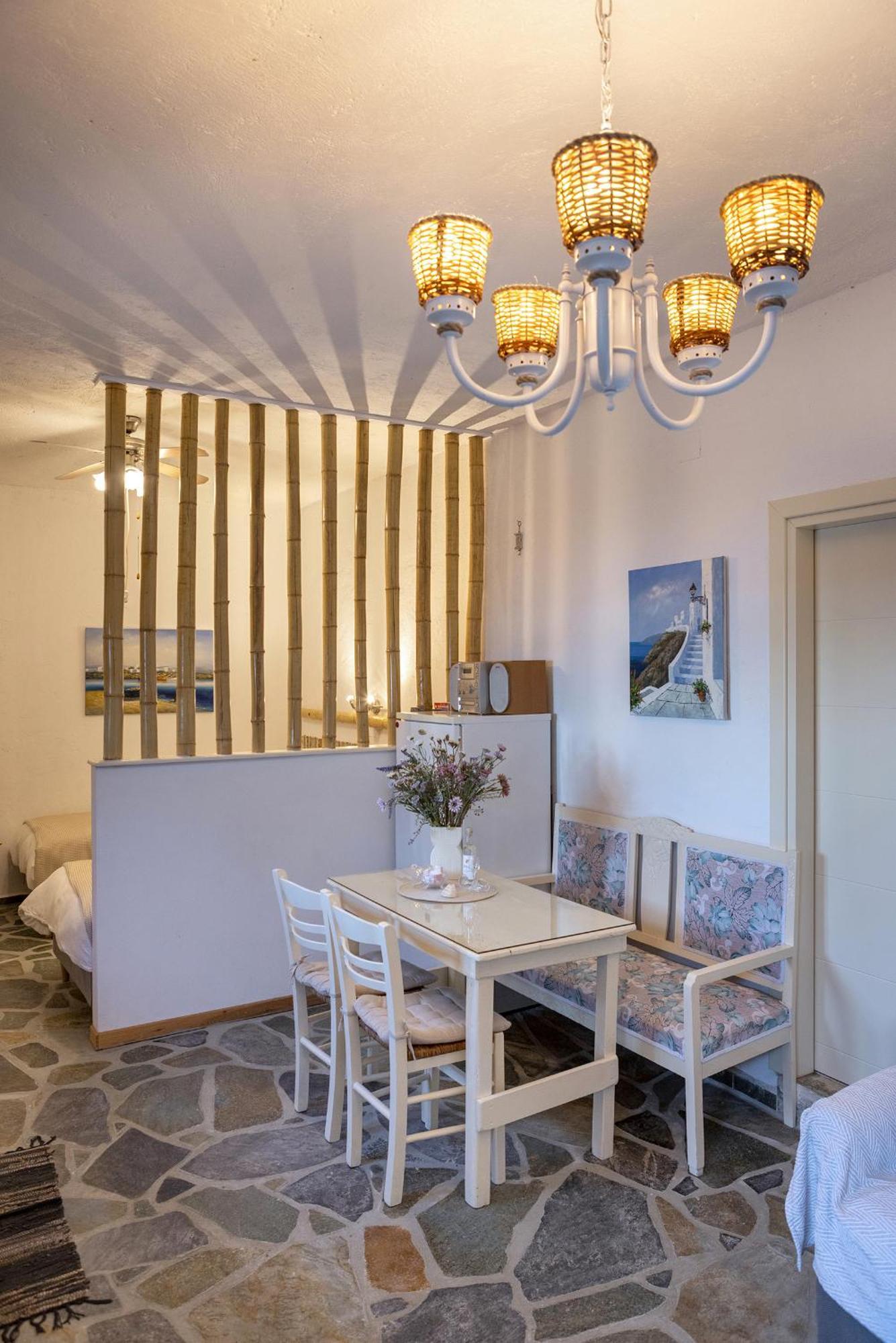Aegean View - Seaside Apartment In Syros Azolimnos Syros Exterior photo