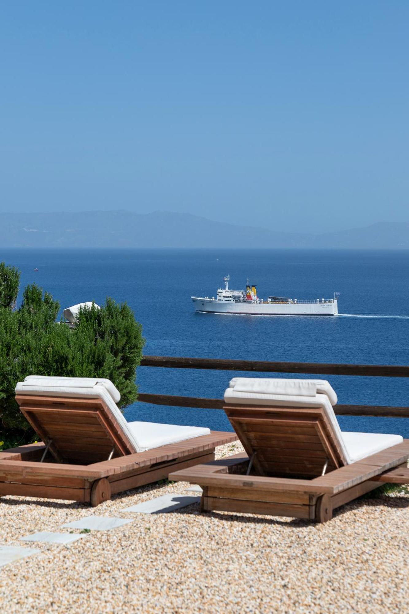 Aegean View - Seaside Apartment In Syros Azolimnos Syros Exterior photo